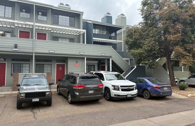 Top Floor 2 Bed 1.5 Bath Two Story Condo In Ideal Location photos photos