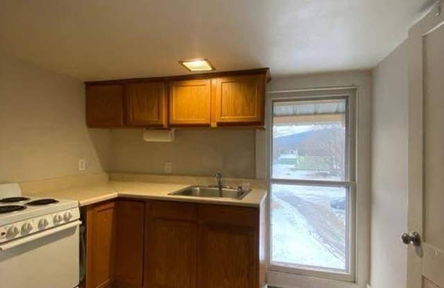 152 Grove Street - 3 photos photos