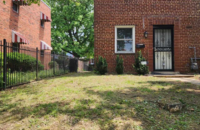 Charming 2BR Home in Lily Ponds NE DC – Across from River Terrace Park photos photos