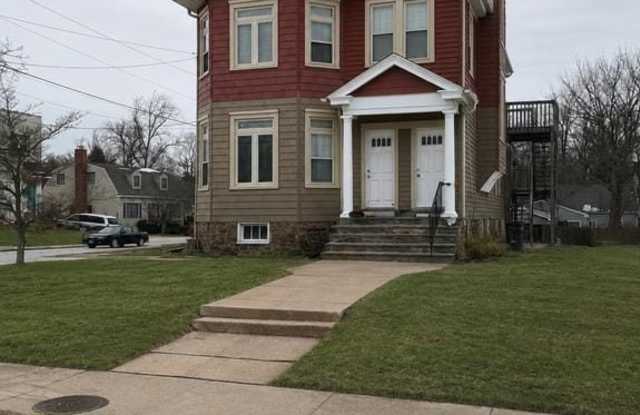 201 COLUMBIA BOULEVARD photos photos