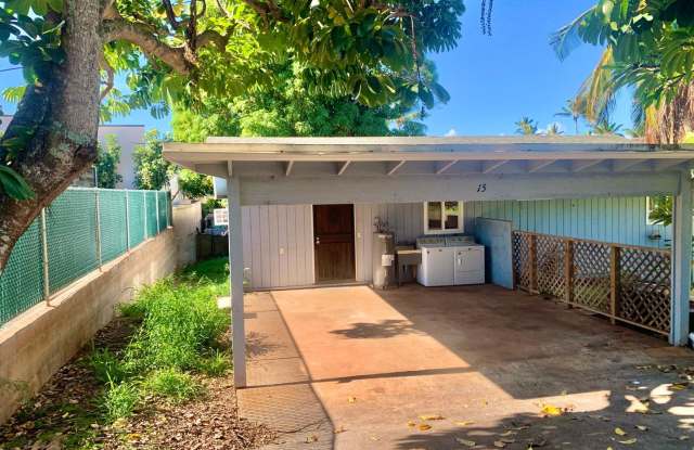 3 Bedroom / 1 Bath House in Paia town! Walking distance from the beach! photos photos