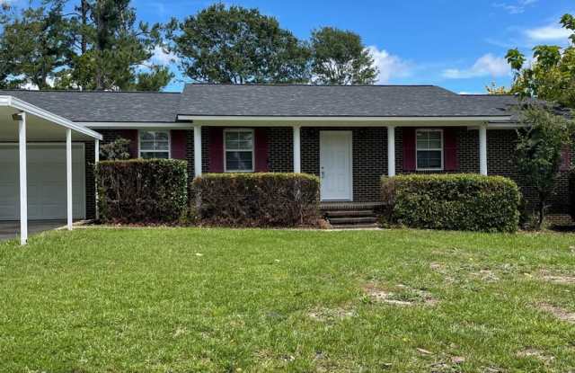 Charming Three Bedroom Brick Ranch in Columbia County! photos photos