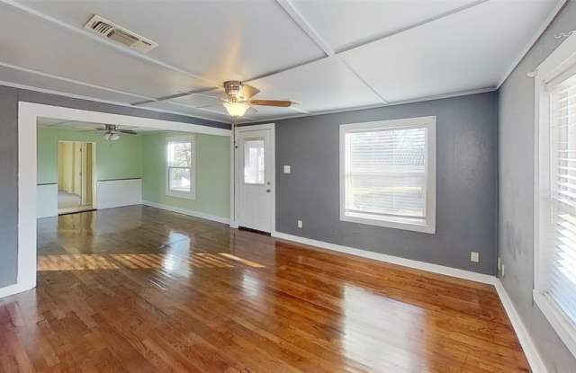 1030 Oak Drive - 1030 Oak Drive, Denison, TX 75020