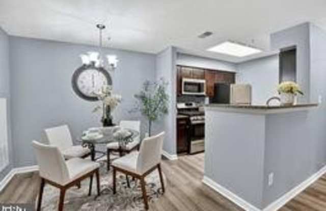 8931 TOWN CENTER Circle Gallery 4