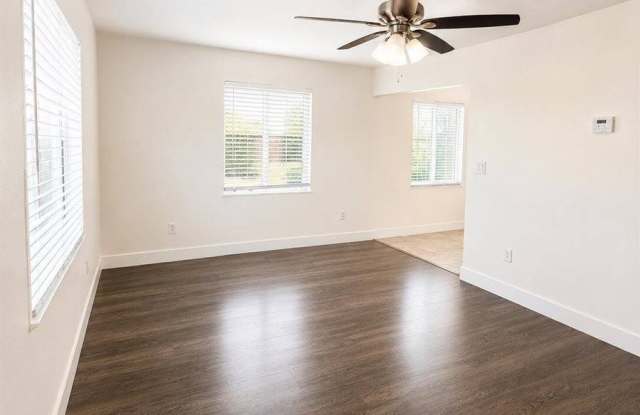 2234 West Medlock Drive Gallery 4