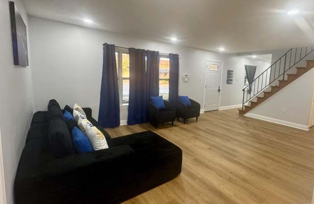 412 Fairway Dr Gallery 4