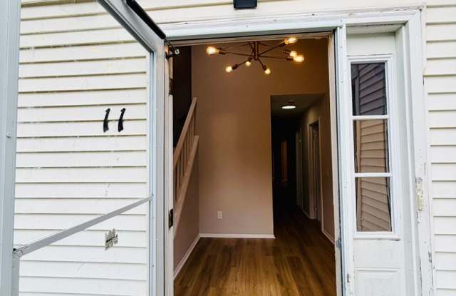 Perfect Townhouse Rental in Sicklerville! Gallery 3