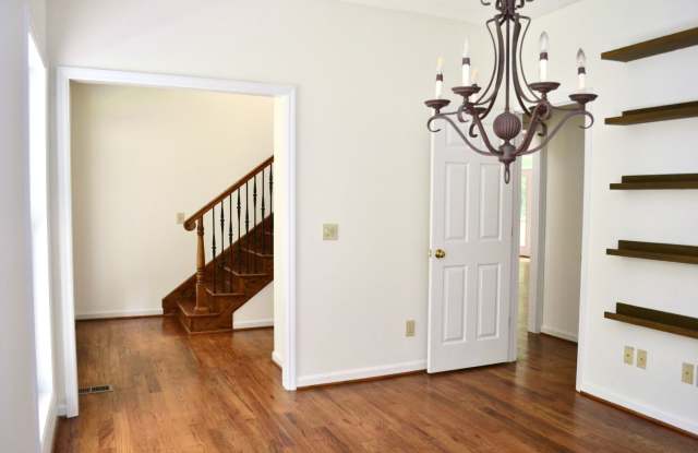 Rare Find: 5-Acre Retreat For Rent in Prime Auburn Location Gallery 4