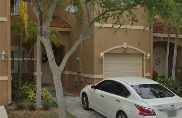 8583 SW 214th Ter photos photos