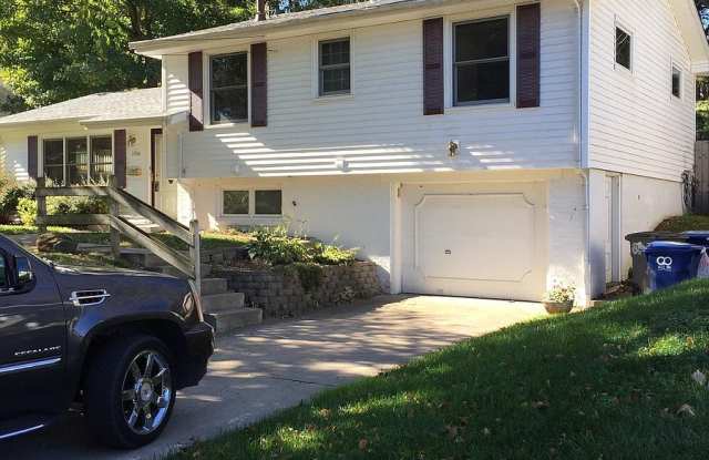 1704 Monterey Court Gallery 4