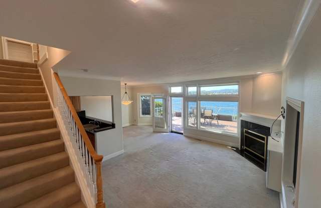 STUNNING 3 bed 2.5 bath Condo on the Columbia River! Located right on the WATERFRONT! Beautiful Views! Granite Counter tops! Large patio deck! photos photos