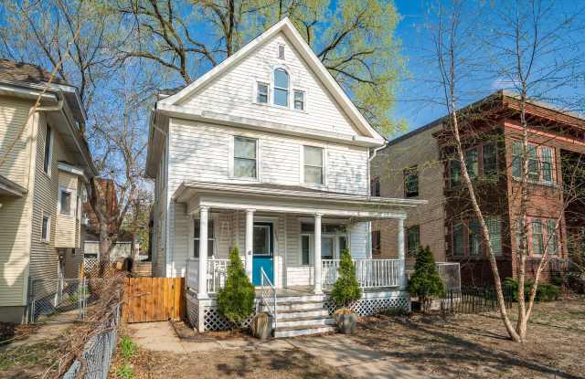 2305 Garfield Avenue photos photos