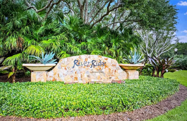 18265 SE Ridgeview Dr photos photos