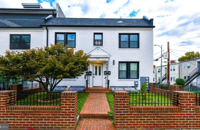 1274 MEIGS Place NE Gallery 1