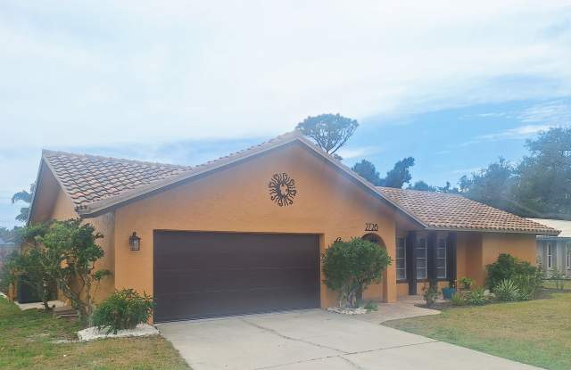 2726 Coventry Dr photos photos