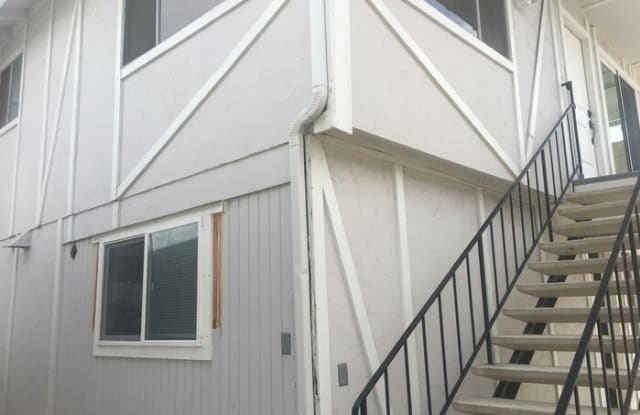 1028 1/2 Hornblend Street - 1028 1/2 Hornblend St, San Diego, CA 92109
