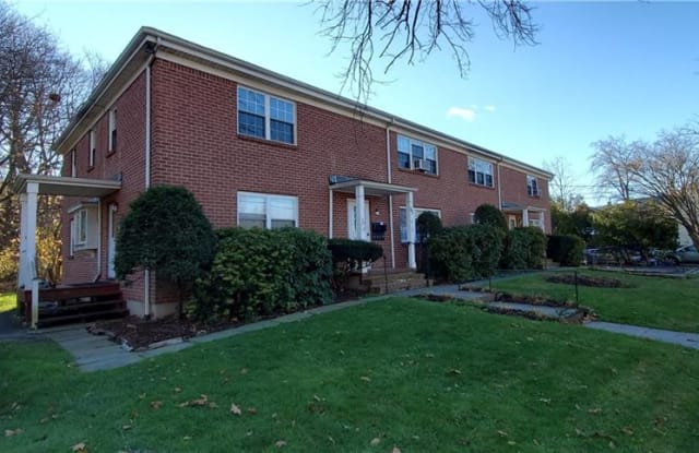 90 Gregory Avenue - 90 Gregory Avenue, Mount Kisco, NY 10549
