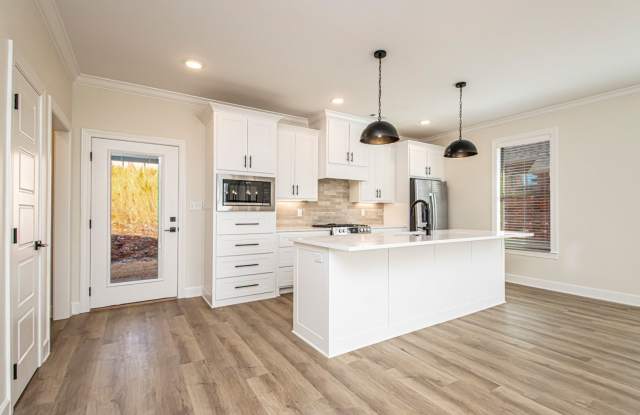 Newer Construction 3 bed 2 1/2 Bath, 2,015 sqft in West Little Rock Gallery 4