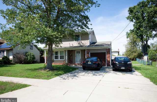 10 SHERWOOD Lane - 10 Sherwood Lane, Glassboro, NJ 08028