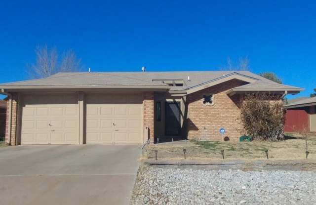 Beautiful views of the mountains on quiet street photos photos
