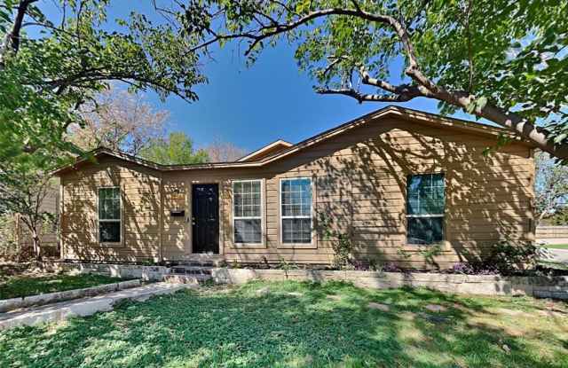 403 Goodyear Street - 403 Goodyear Street, Irving, TX 75062