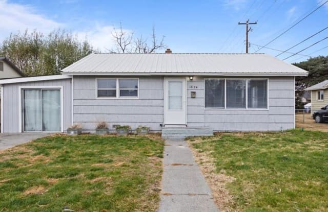1824 N 11th Ave photos photos