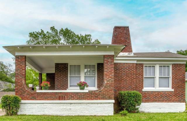 820 N MCNEIL photos photos