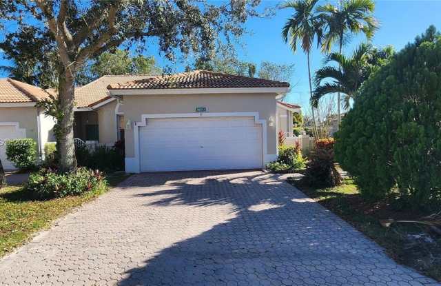 7400 S Aragon Blvd photos photos