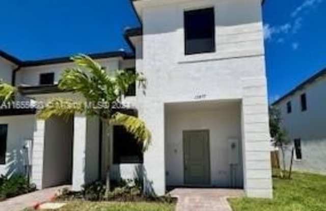 12877 SW 232nd Ln Gallery 3