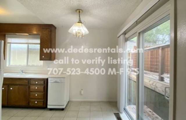 2210 Mesquite Drive Gallery 4