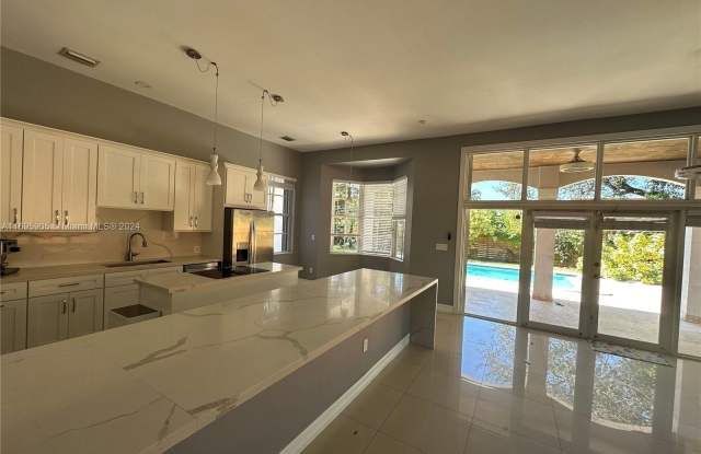 7020 SW 100th Ct Gallery 3