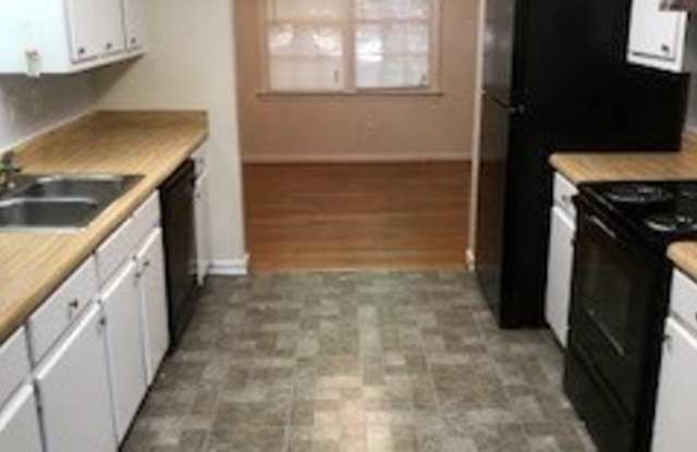 8527 Lake Drive Gallery 2