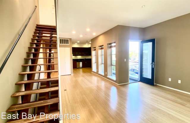 5809 Doyle Street Gallery 3