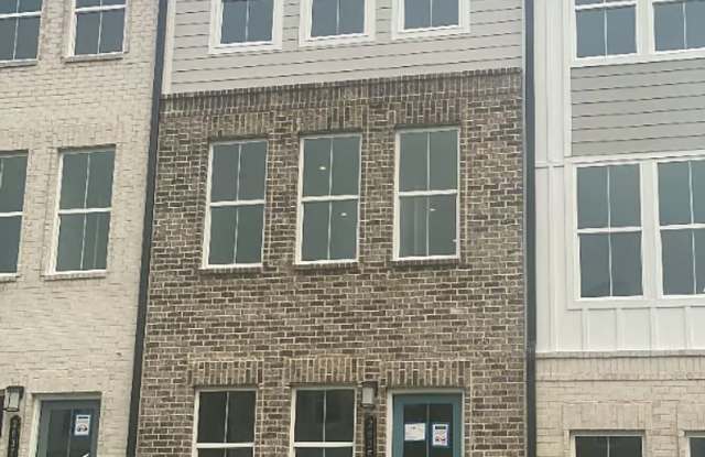 LIKE NEW! Townhome located in Westside Bend! MUST SEE! photos photos