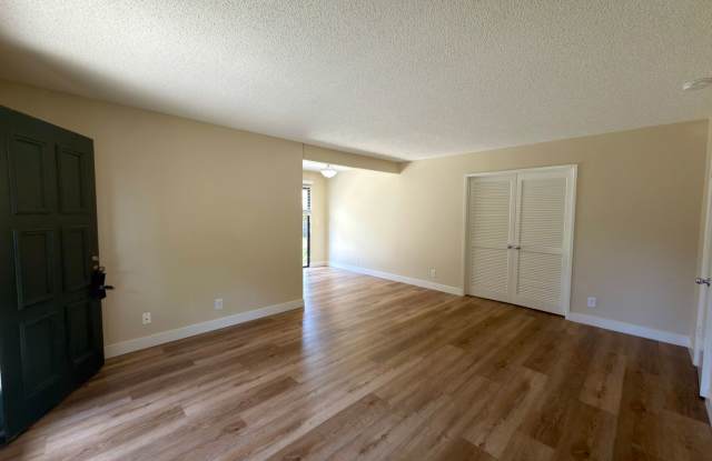 IRVINE 1 BED, 1 BATH CONDO- $2,675 ("THE SPRINGS" COMMUNITY) photos photos