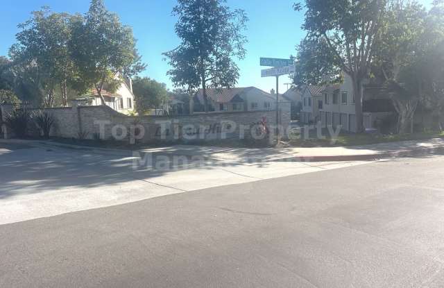 ***Updated 1 bed, 1 bath, 733 sqft Condo in the Heart of La Costa - Available 12/14*** - 7704 Caminito Leon, Carlsbad, CA 92009