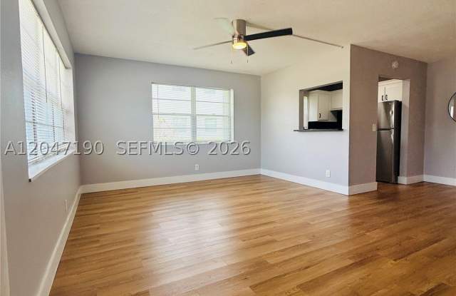 21 Windsor B photos photos