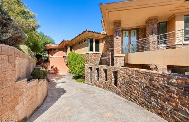 2 Castle Oaks Court Gallery 3