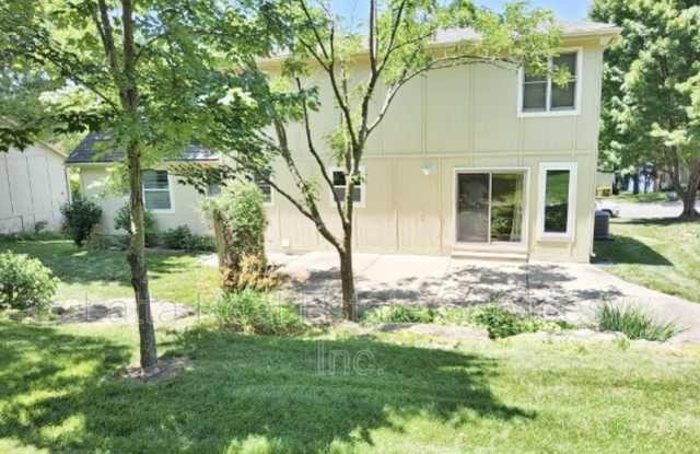 321 NE Landings Dr Gallery 2