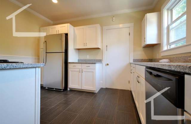 20 Tip Top St. photos photos