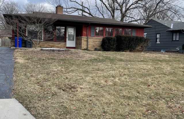 Arlington Single Family - Close to Kingsdale Gallery 3