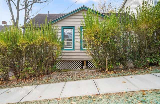 123 Carter Street - 123 Carter Street, Newburgh, NY 12550