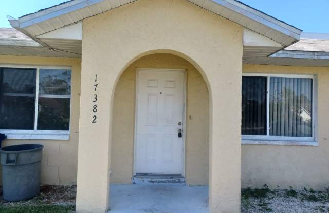 Coming in Feb All tile 2/1 in San Carlos Park photos photos