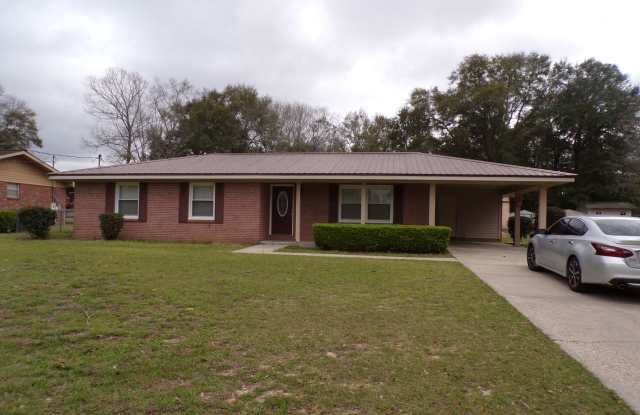 204 Walnut Drive, Enterprise, AL - 204 Walnut Drive, Enterprise, AL 36330 204 Walnut Drive, Enterprise, AL - 204 Walnut Drive, Enterprise, AL 36330