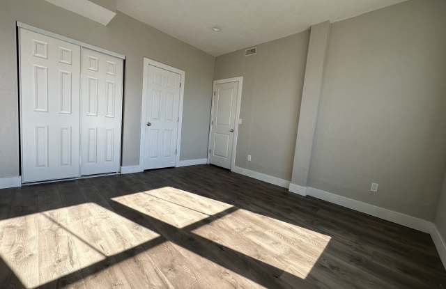 1011 West Painted Horse Lane - 1 Gallery 4