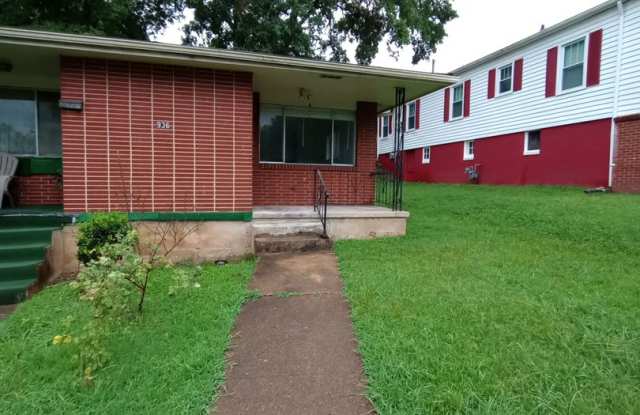 Duplex walking distance to UTC! Gallery 4