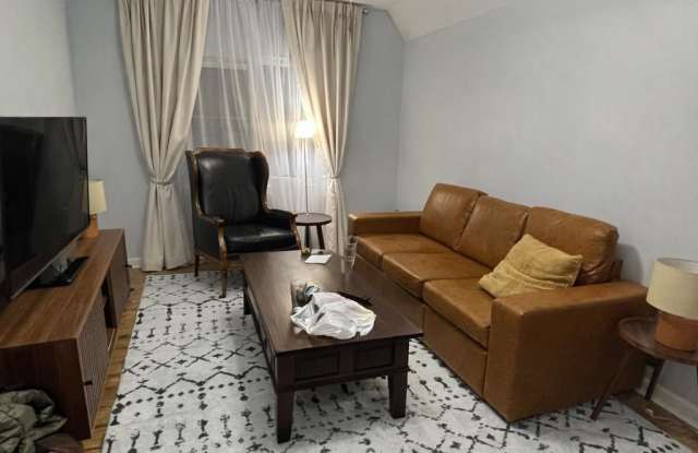 2475 East Maple Road photos photos