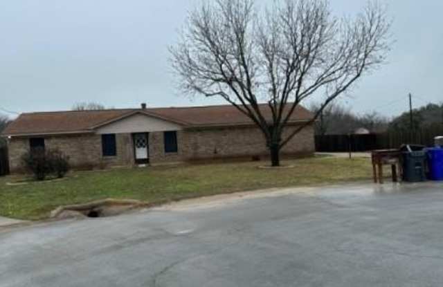 409 Skyline Circle - 409 Skyline Circle, Lorena, TX 76655