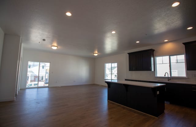 4219 W Otter Park Ct - 4219 W Otter Park Ct, Riverton, UT 84096