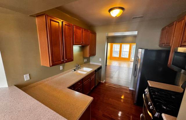 MOVE IN READY Immediately !!!! Gallery 4